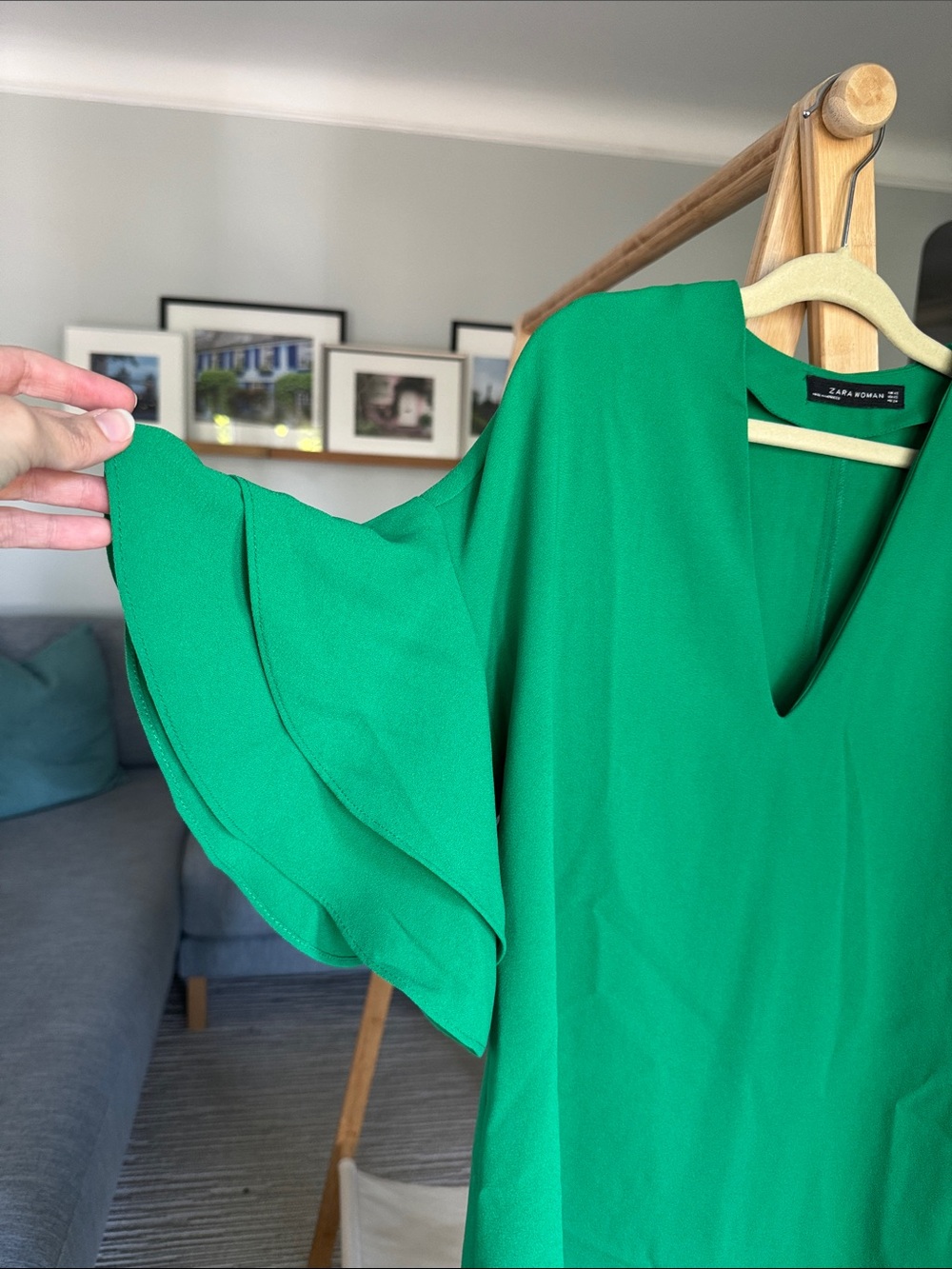ZARA WOMAN Emerald Green V-Neck Dress with Ruffle Sleeves - Picture 3 of 4